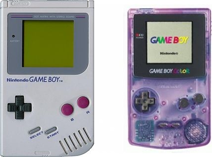 links: Gameboy; rechts: Gameboy Color